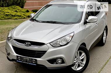 Позашляховик / Кросовер Hyundai ix35 2012 в 