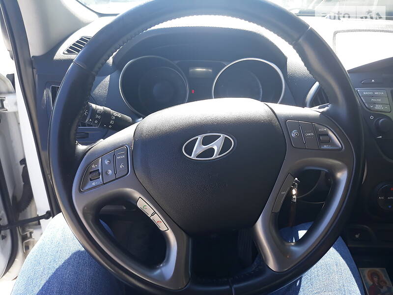 Позашляховик / Кросовер Hyundai ix35 2015 в Львові