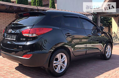 Внедорожник / Кроссовер Hyundai ix35 2010 в Черновцах