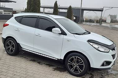 Внедорожник / Кроссовер Hyundai ix35 2010 в Каменец-Подольском