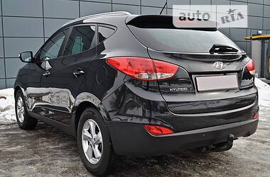 Внедорожник / Кроссовер Hyundai ix35 2010 в Харькове