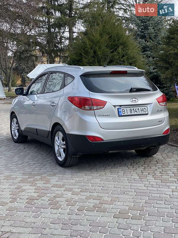 Позашляховик / Кросовер Hyundai ix35 2010 в Полтаві