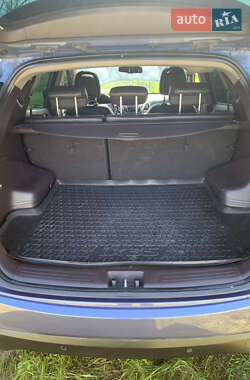 Внедорожник / Кроссовер Hyundai ix35 2011 в 