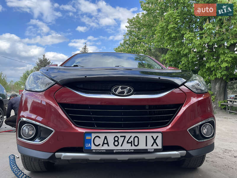 Внедорожник / Кроссовер Hyundai ix35 2010 в Золотоноше
