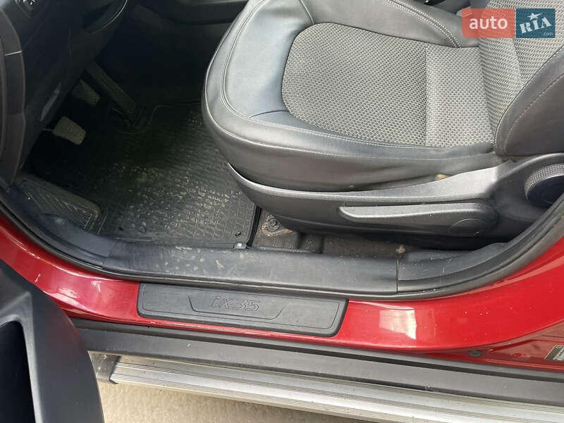 Внедорожник / Кроссовер Hyundai ix35 2010 в Золотоноше