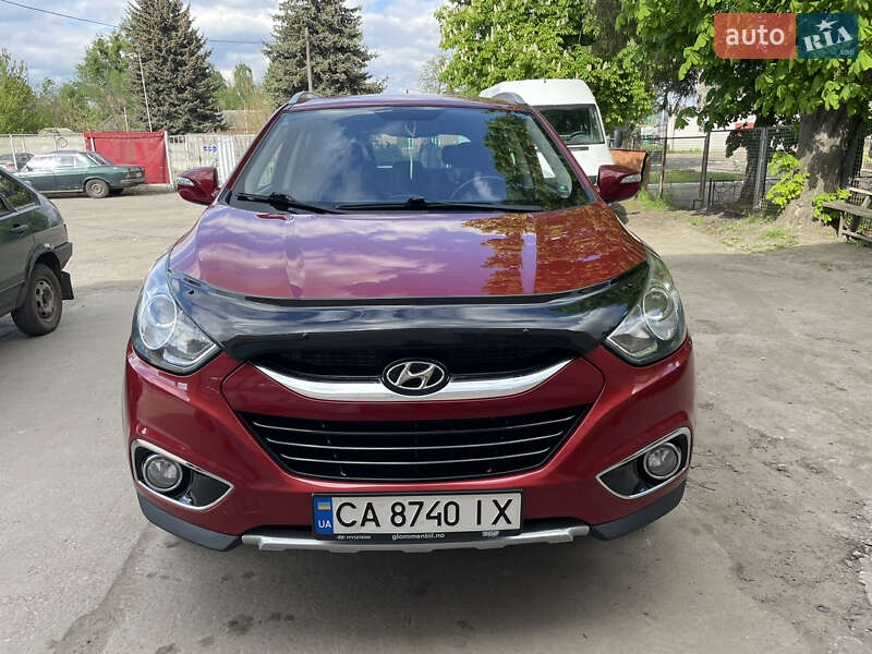 Внедорожник / Кроссовер Hyundai ix35 2010 в Золотоноше
