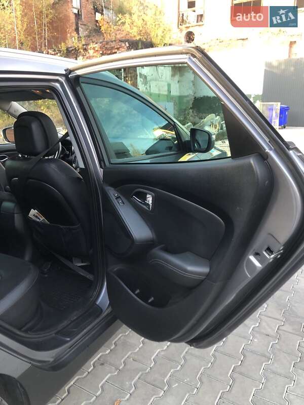 Позашляховик / Кросовер Hyundai ix35 2011 в Коломиї