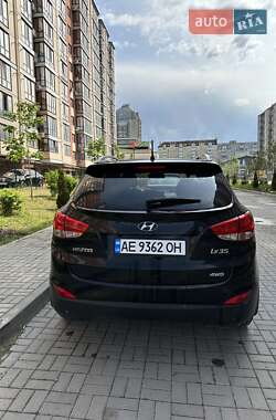 Внедорожник / Кроссовер Hyundai ix35 2010 в 