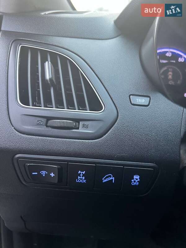 Позашляховик / Кросовер Hyundai ix35 2011 в Одесі