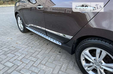 Внедорожник / Кроссовер Hyundai ix35 2011 в 