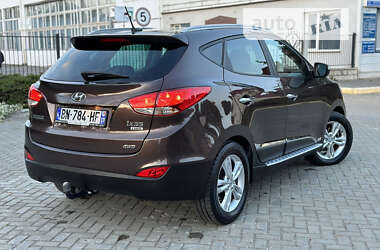 Внедорожник / Кроссовер Hyundai ix35 2011 в 