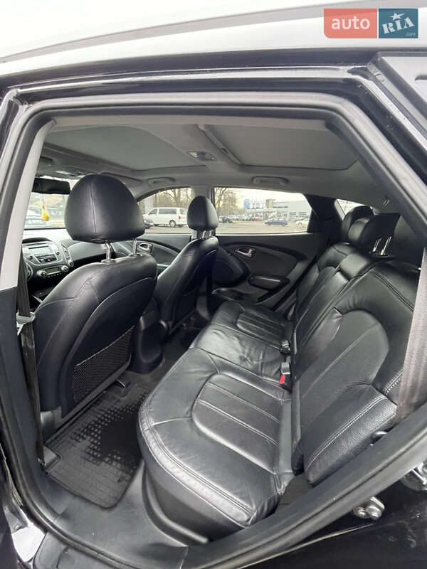 Позашляховик / Кросовер Hyundai ix35 2010 в Одесі