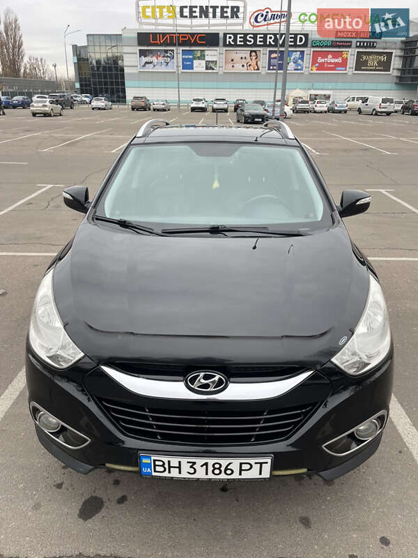 Позашляховик / Кросовер Hyundai ix35 2010 в Одесі