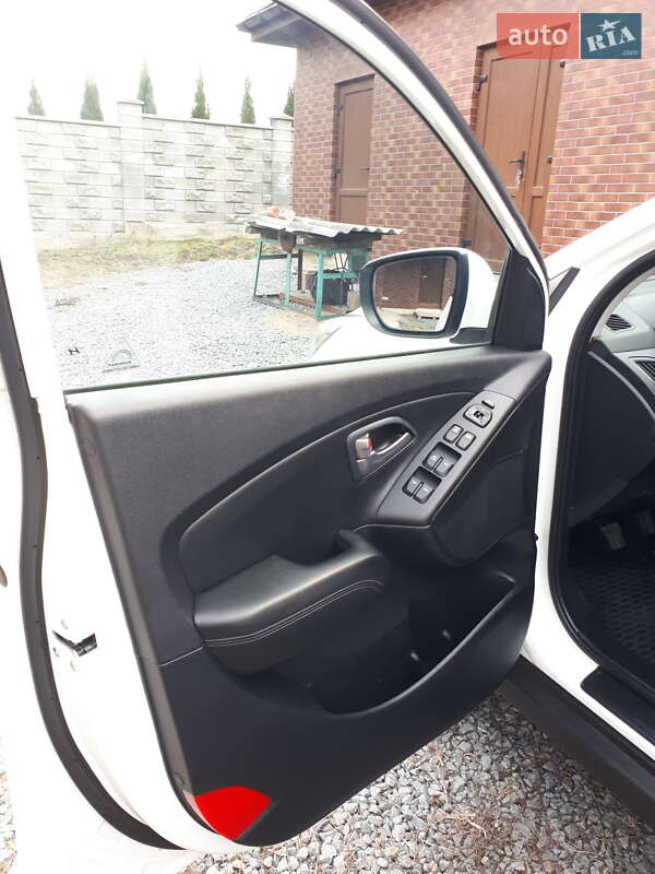 Внедорожник / Кроссовер Hyundai ix35 2014 в Ровно