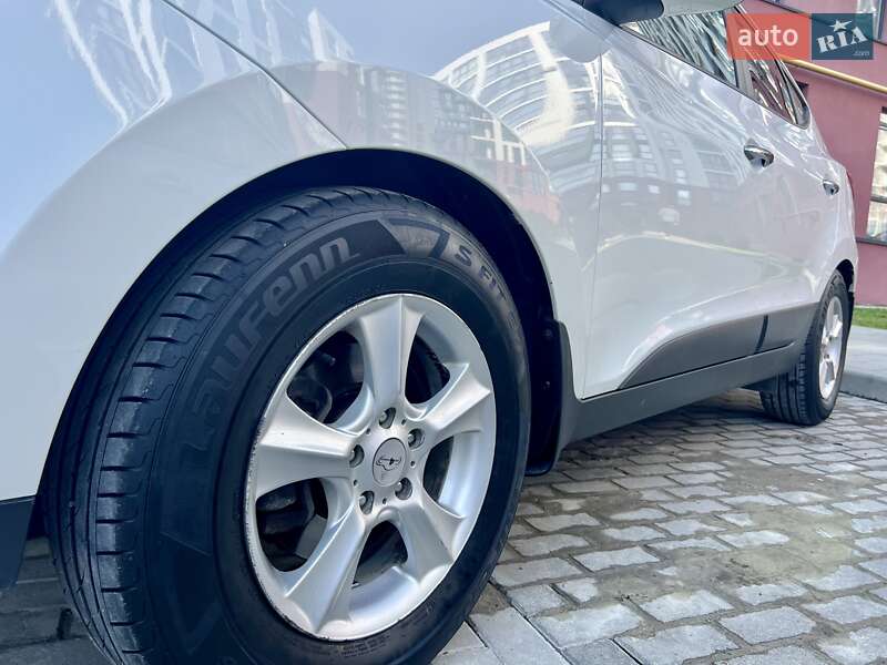 Позашляховик / Кросовер Hyundai ix35 2010 в Львові
