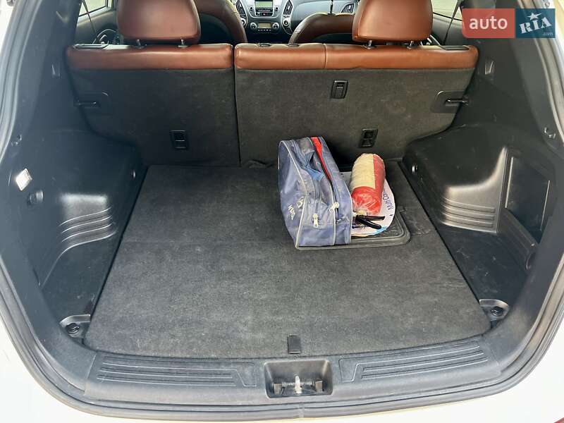Позашляховик / Кросовер Hyundai ix35 2010 в Львові