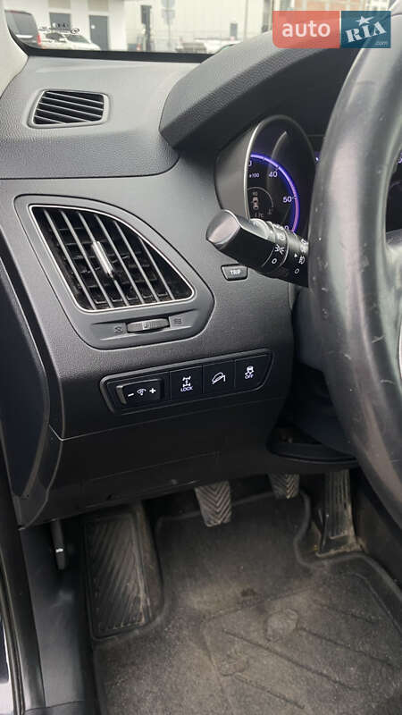 Позашляховик / Кросовер Hyundai ix35 2010 в Рівному