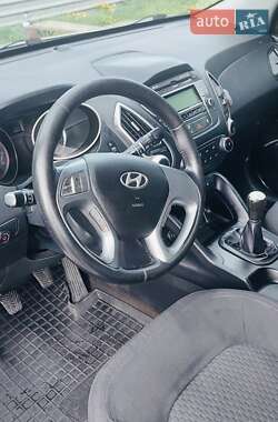 Внедорожник / Кроссовер Hyundai ix35 2010 в Киеве