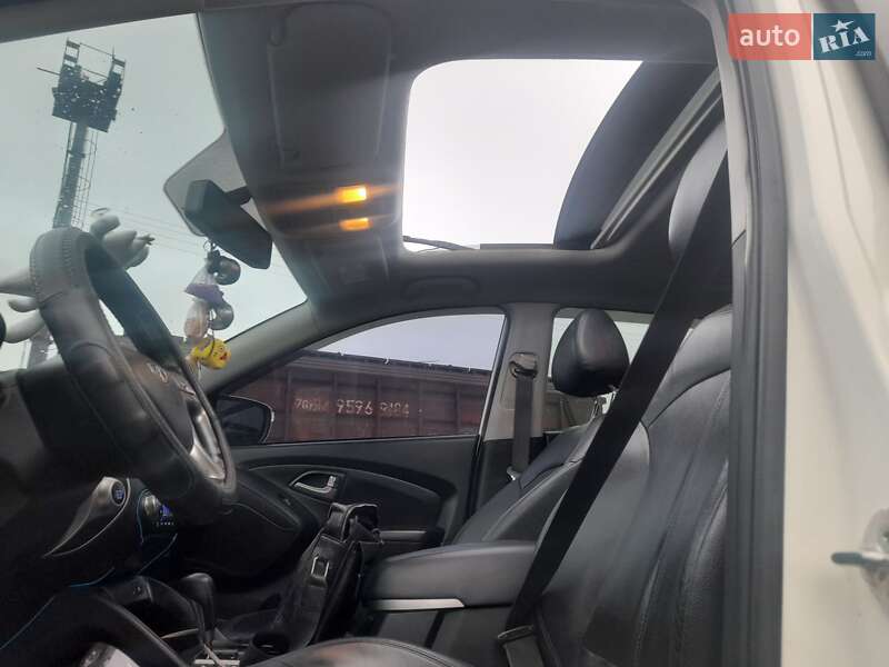 Внедорожник / Кроссовер Hyundai ix35 2011 в Тернополе