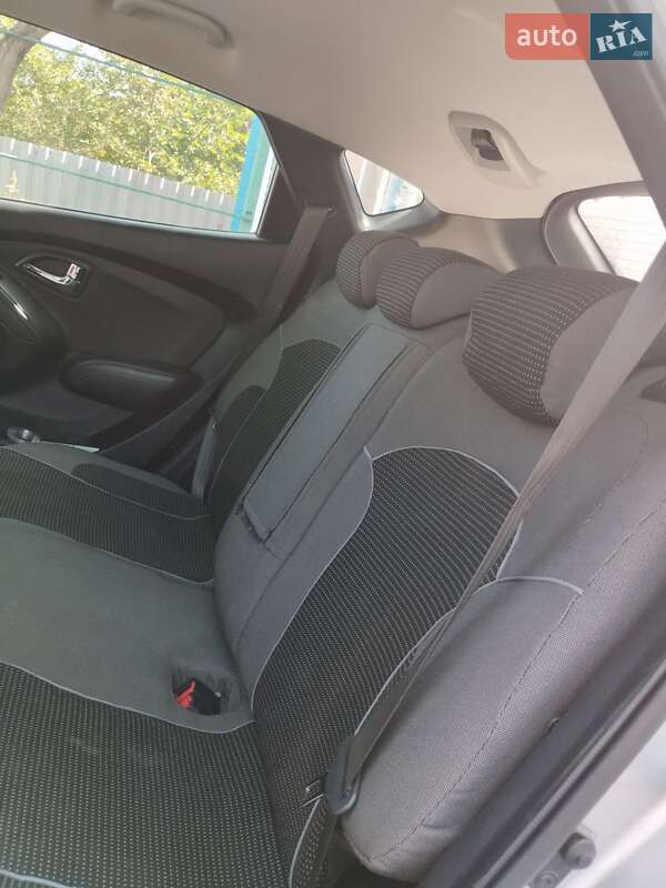 Внедорожник / Кроссовер Hyundai ix35 2011 в Кривом Роге