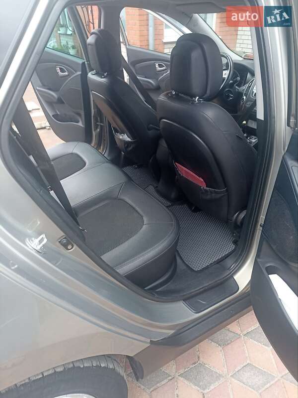 Внедорожник / Кроссовер Hyundai ix35 2011 в Звягеле