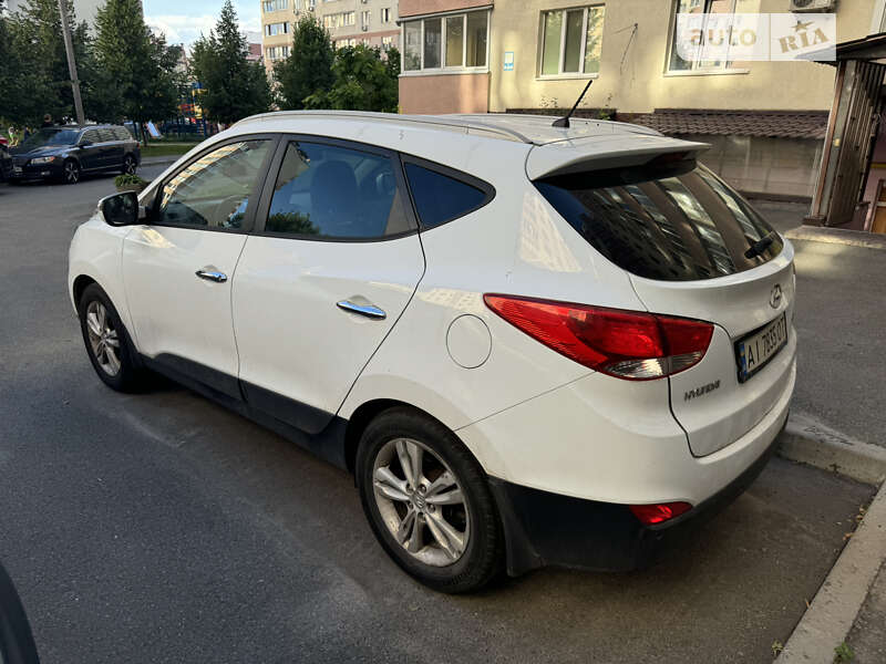 Позашляховик / Кросовер Hyundai ix35 2010 в Києві