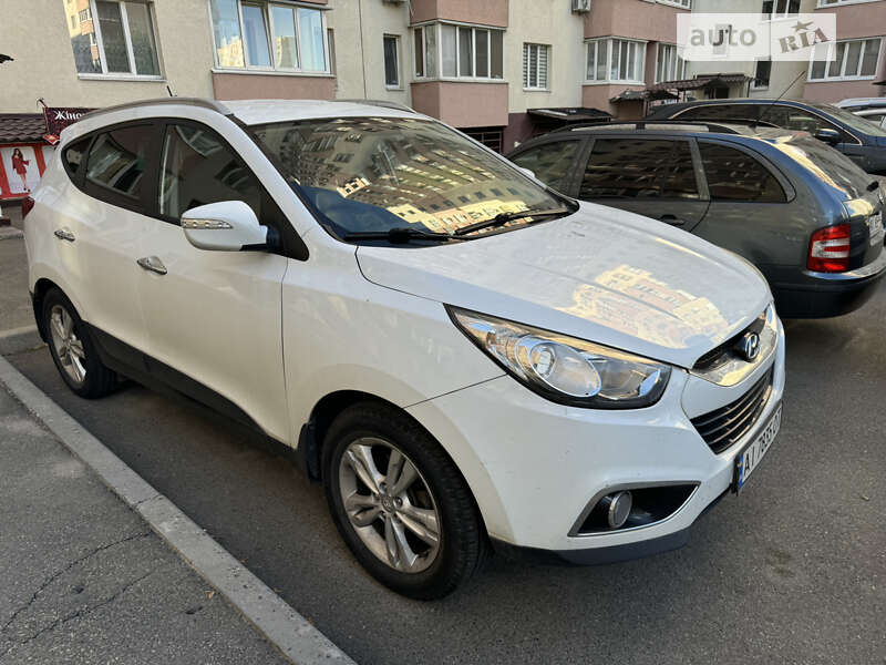 Позашляховик / Кросовер Hyundai ix35 2010 в Києві
