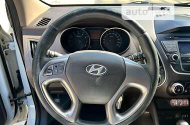 Внедорожник / Кроссовер Hyundai ix35 2010 в Киеве