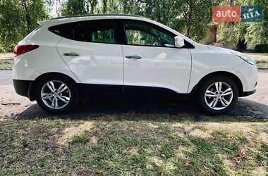 Позашляховик / Кросовер Hyundai ix35 2012 в Путивлі