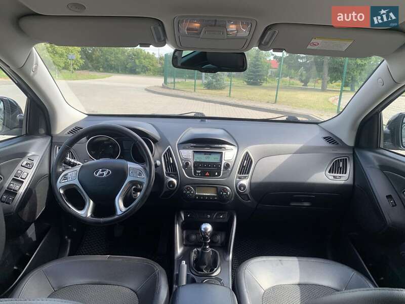 Позашляховик / Кросовер Hyundai ix35 2011 в Новояворівську