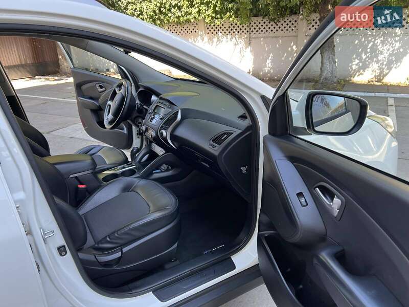 Позашляховик / Кросовер Hyundai ix35 2010 в Києві