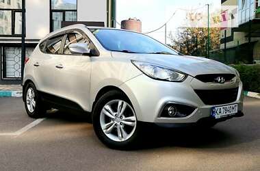 Внедорожник / Кроссовер Hyundai ix35 2010 в Киеве