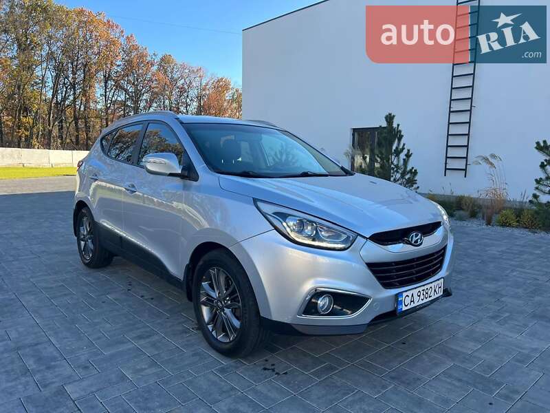 Позашляховик / Кросовер Hyundai ix35 2013 в 