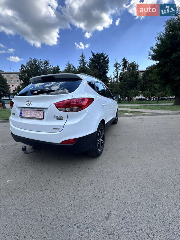 Позашляховик / Кросовер Hyundai ix35 2010 в Рокитному