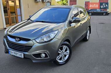 Позашляховик / Кросовер Hyundai ix35 2010 в Одесі