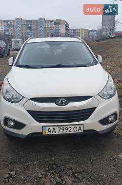 Внедорожник / Кроссовер Hyundai ix35 2013 в 