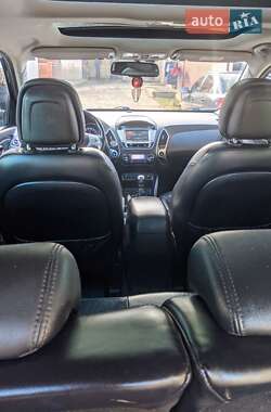 Позашляховик / Кросовер Hyundai ix35 2010 в 