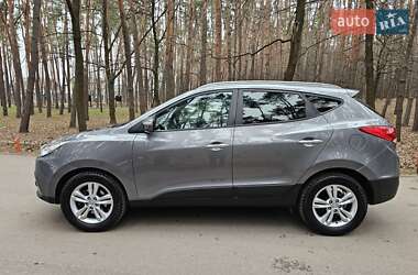 Позашляховик / Кросовер Hyundai ix35 2011 в 