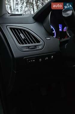 Позашляховик / Кросовер Hyundai ix35 2011 в 