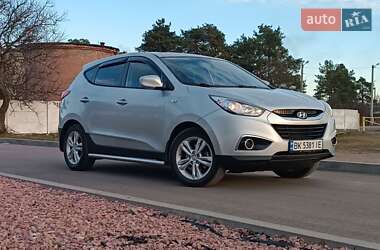 Позашляховик / Кросовер Hyundai ix35 2010 в Сарнах