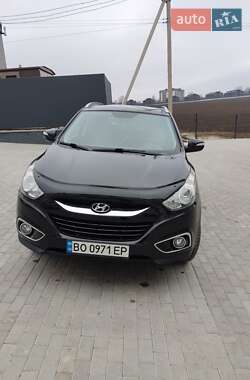 Позашляховик / Кросовер Hyundai ix35 2010 в Тернополі