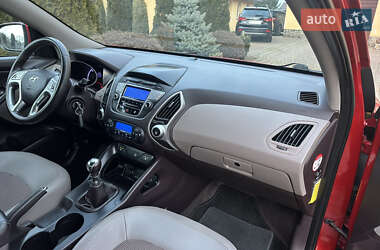 Внедорожник / Кроссовер Hyundai ix35 2010 в Калуше