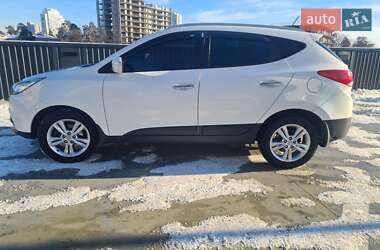 Внедорожник / Кроссовер Hyundai ix35 2011 в 