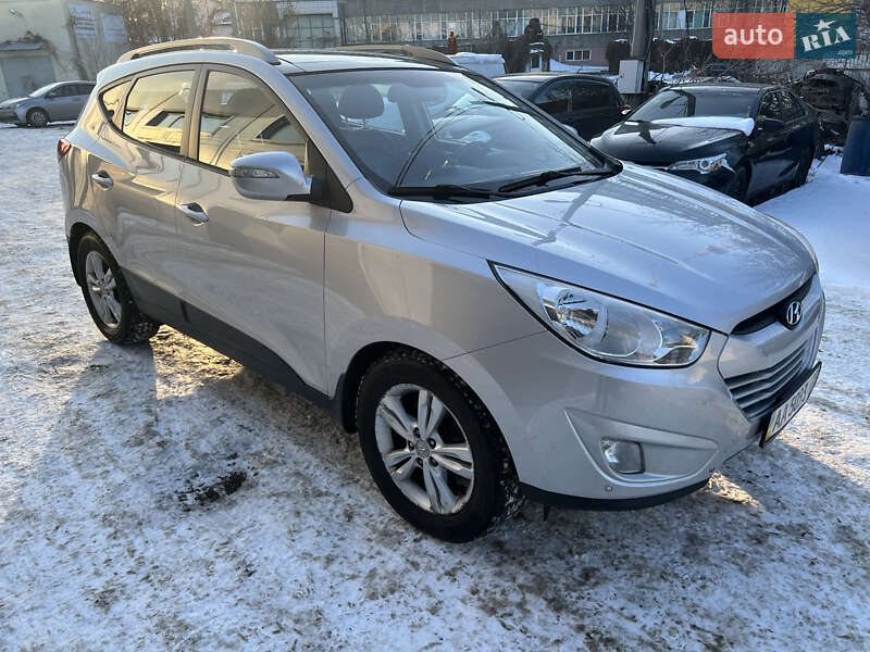 Внедорожник / Кроссовер Hyundai ix35 2010 в Киеве