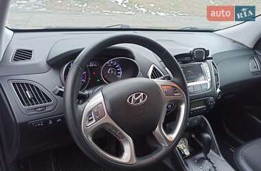 Внедорожник / Кроссовер Hyundai ix35 2013 в 