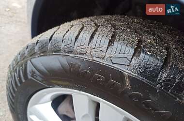Внедорожник / Кроссовер Hyundai ix35 2013 в 