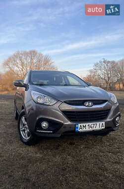 Внедорожник / Кроссовер Hyundai ix35 2011 в 