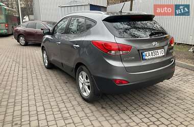 Внедорожник / Кроссовер Hyundai ix35 2011 в 