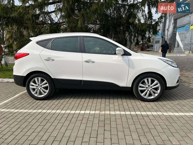 Внедорожник / Кроссовер Hyundai ix35 2011 в Луцке