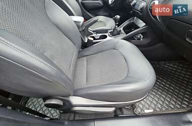 Внедорожник / Кроссовер Hyundai ix35 2014 в 